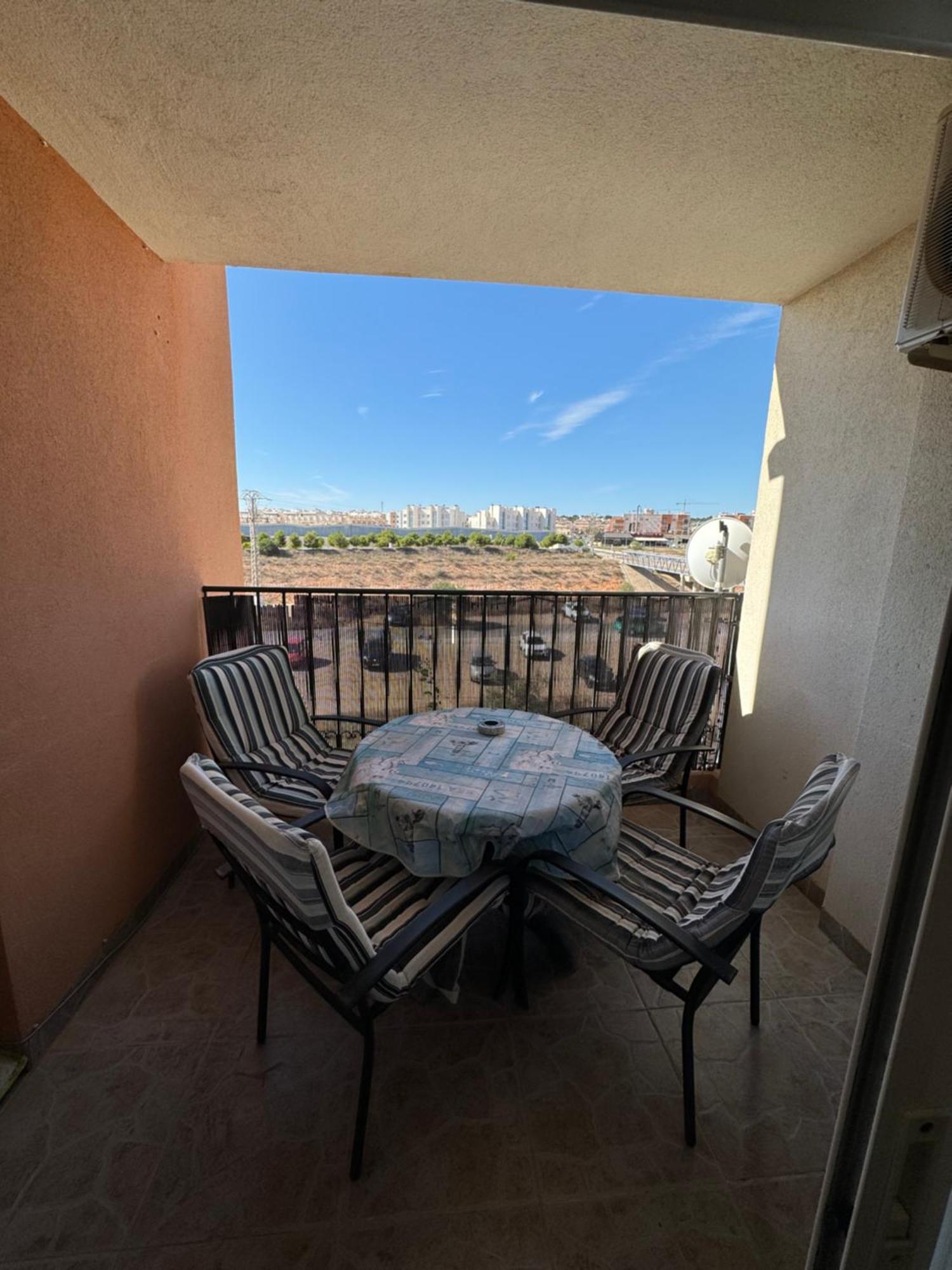 Lovely Apartment In Playa Flamenca オリウエラ エクステリア 写真
